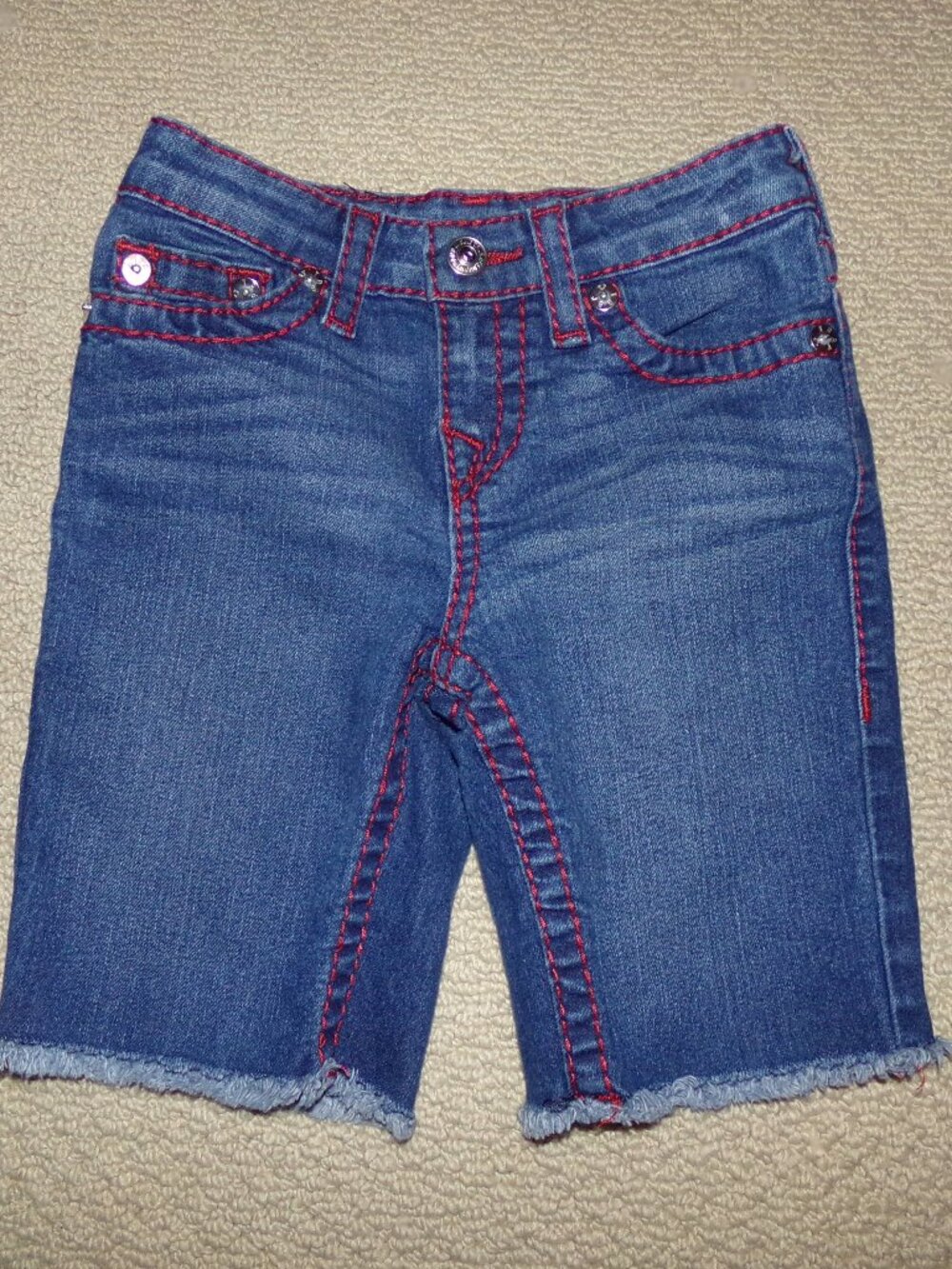 TRUE RELIGION BIG T CUT OFF SHORTS SZ 5